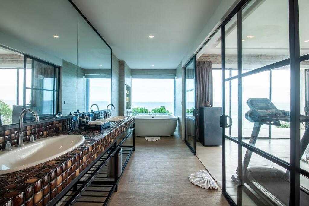 Nusa Dua Ocean View With Private Beach Kültér fotó